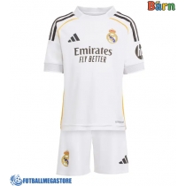 Fotballdrakt Barn Real Madrid Federico Valverde #8 Hjemmedraktsett 2025-26 Kortermet (+ Korte bukser)